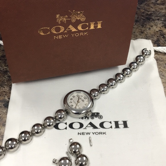 COACH Round Face Watch - Picture 2 of 4